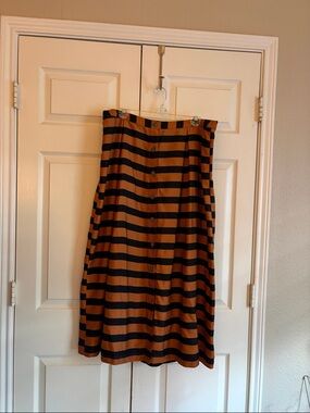 Striped Button-Front Midi Skirt in Brown and Black - size 16